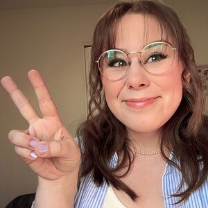 Meet your Posher, Hope